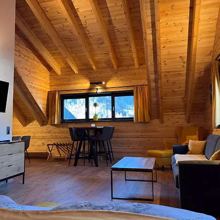 Wood 4 Jahreszeiten Apartmán *